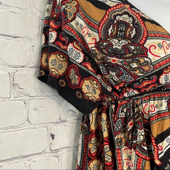 Rue21 Printed Blouse Large - Picture 4 of 7